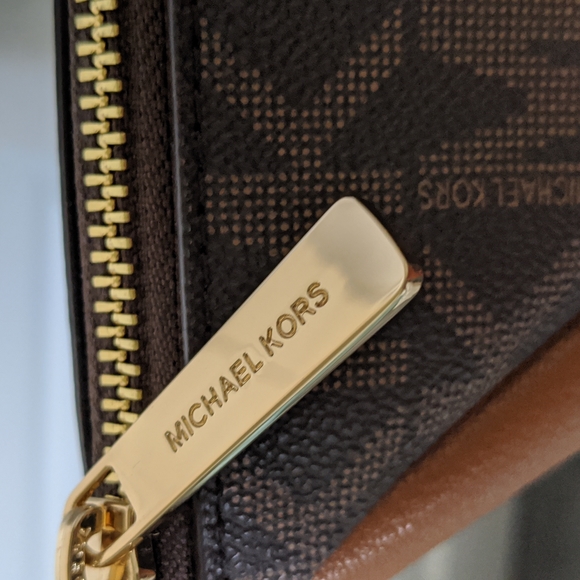 Michael Kors Coraline Tote Bag Signature Luggage Logo and Brown Leather - Picture 8 of 13